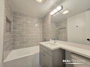553 W Stratford Pl in Chicago, IL - Building Photo - Building Photo