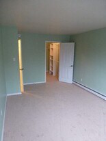 94 Inwood Rd in Middletown, NY - Building Photo