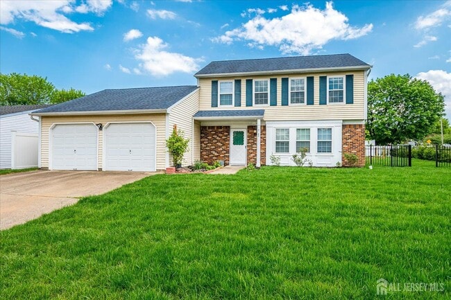 property at 40 Azalea Dr