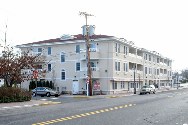 2 Main St in Bradley Beach, NJ - Building Photo - Building Photo