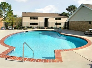 The Glenwood at Pinson in Birmingham, AL - Building Photo - Building Photo