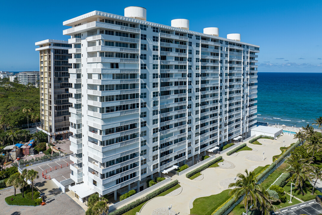 Cloister Beach Towers in Boca Raton, FL - Building Photo