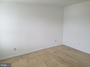 12 Evergreen Ave in Pitman, NJ - Building Photo - Building Photo