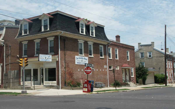 151 Gay St in Phoenixville, PA - Building Photo