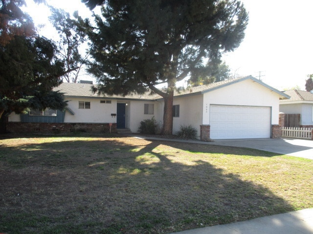1642 S West St in Visalia, CA - Building Photo - Building Photo