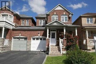 90 Maddybeth Crescent in Brampton, ON - Building Photo