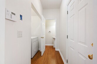 7636 Astoria Pl in Raleigh, NC - Building Photo - Building Photo