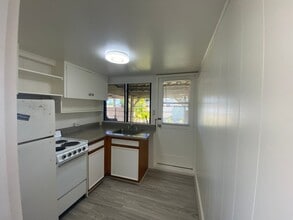 45-735 Kamehameha Hwy in Kaneohe, HI - Building Photo - Building Photo