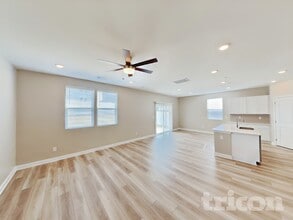 247 W Millbrook Dr in Spring Hill, TN - Building Photo - Building Photo