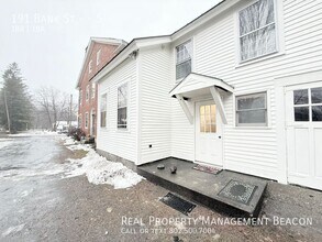 191 Bank St-Unit -5 in Lebanon, NH - Building Photo - Building Photo