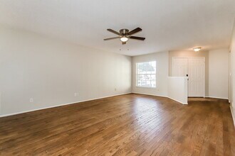 1909 Chablis Ct in Valrico, FL - Building Photo - Building Photo