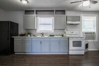 2516 Anita St photo'