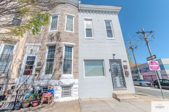 property at 2608 E Fayette St