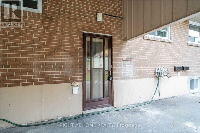 841 Reytan Blvd in Pickering, ON - Building Photo - Building Photo
