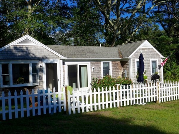 141 N Rd in Chilmark, MA - Foto de edificio