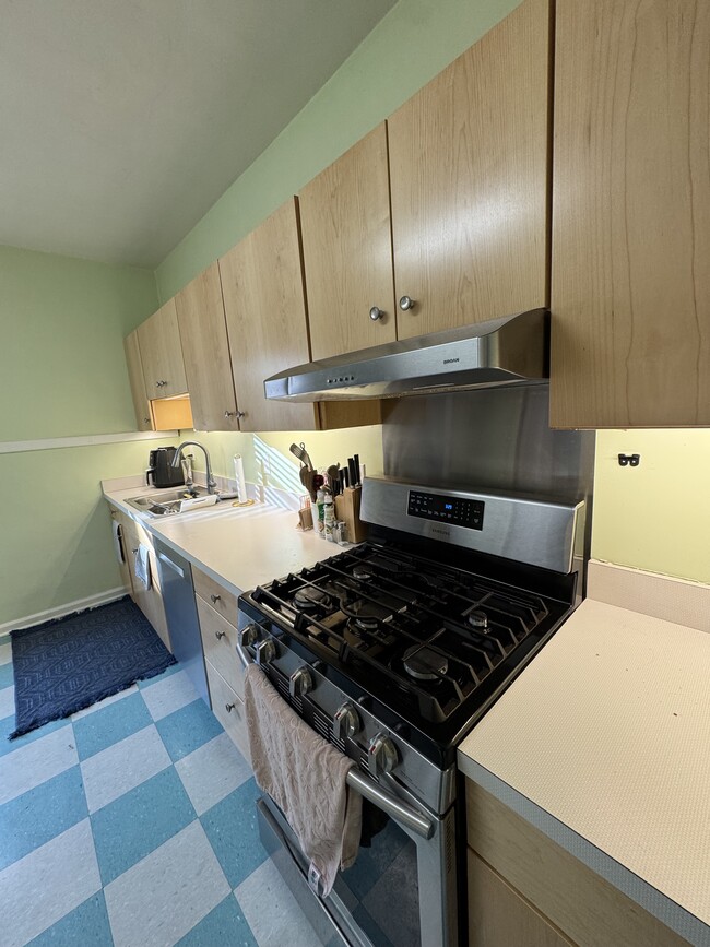 409 E 1st St in Bloomington, IN - Building Photo - Building Photo