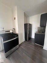 204 Erie St in Elizabeth, NJ - Building Photo