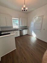 315 Andrews St, Unit A in Gainesville, TX - Building Photo