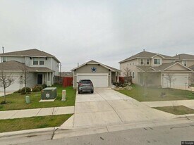 587 Twisted Oaks Ln in Buda, TX - Building Photo