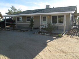 57661 Aberdeen Dr in Yucca Valley, CA - Building Photo