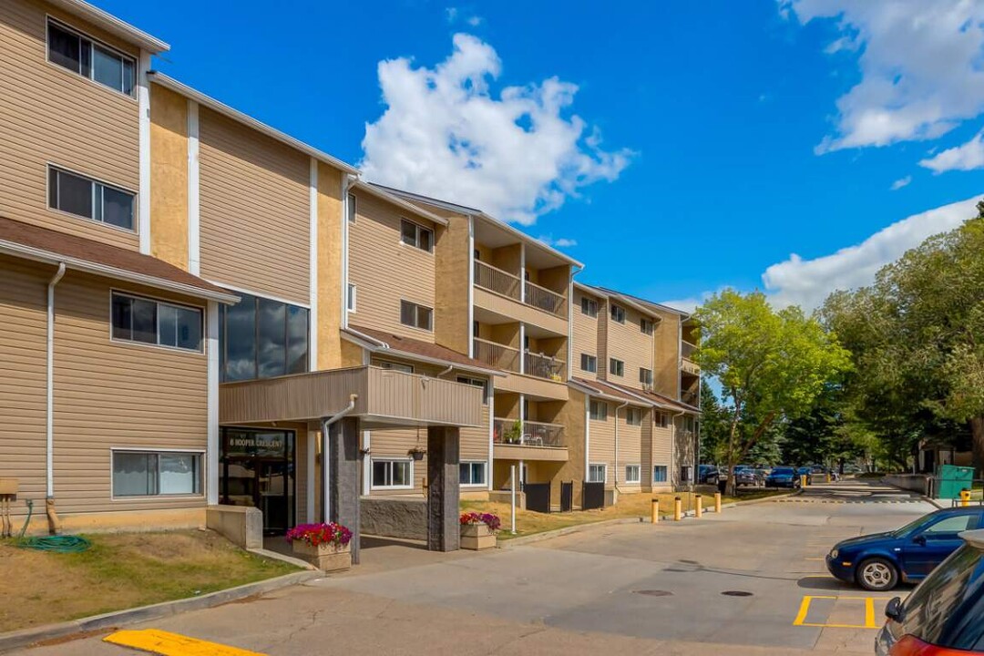 Victoria County in Edmonton, AB - Building Photo