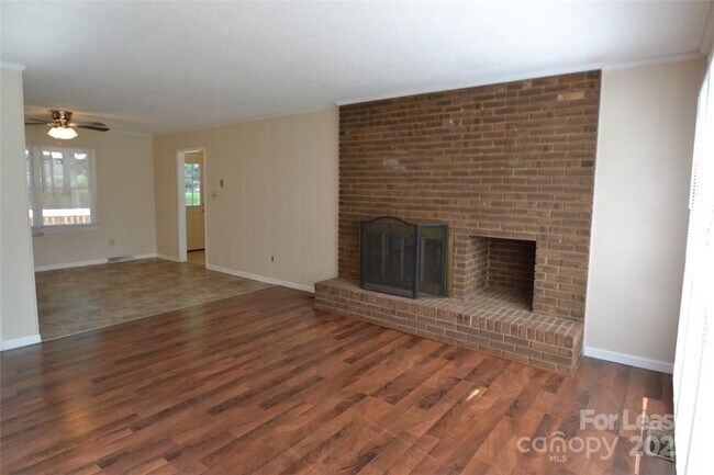 1370 Oak Canopy Rd in Lincolnton, NC - Building Photo - Building Photo