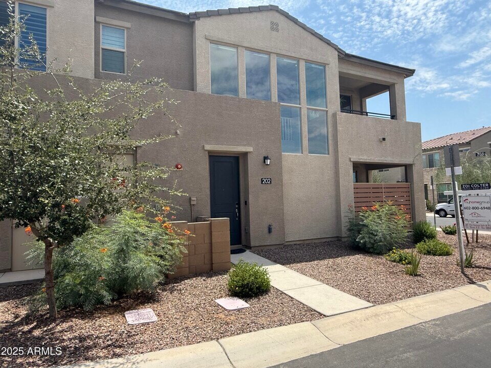 734 E Doral Ave in Gilbert, AZ - Building Photo