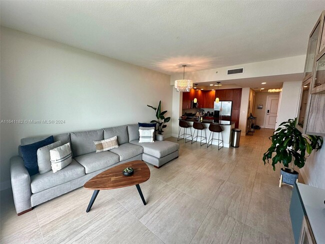 315 NE 3rd Ave, Unit #2008 in Fort Lauderdale, FL - Building Photo - Building Photo