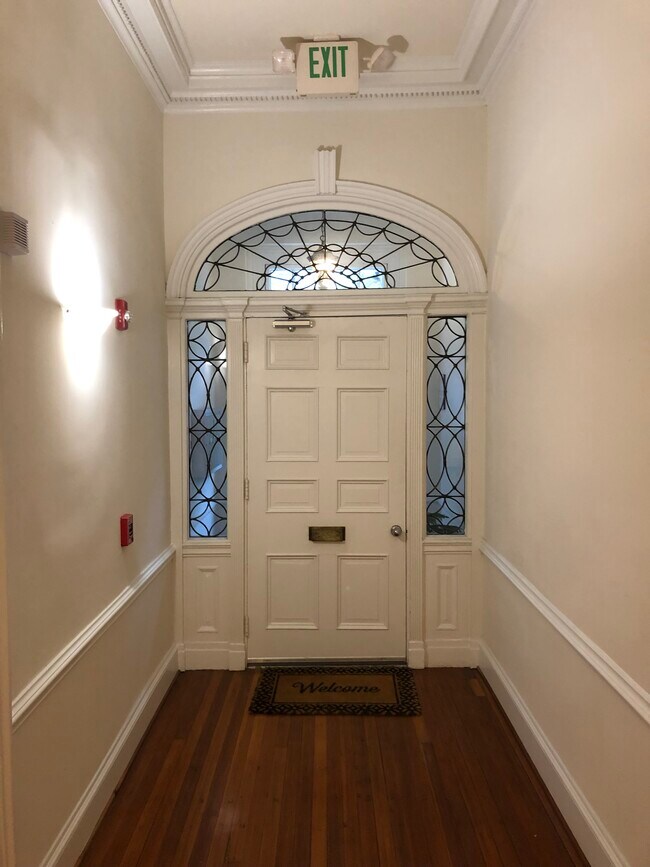 509 Cathedral St in Baltimore, MD - Foto de edificio - Building Photo