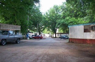 Lawson's Manufactured Housing Community Apartamentos