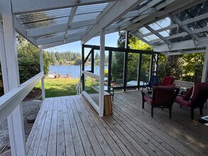 31448 7th Pl SW in Federal Way, WA - Building Photo - Building Photo
