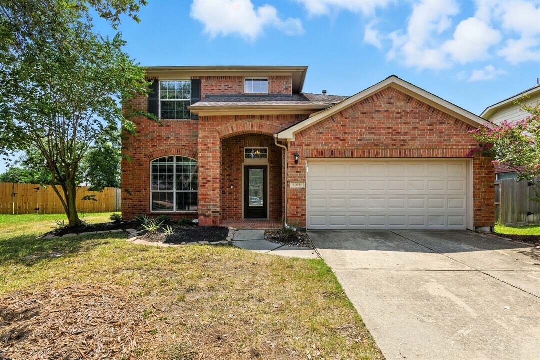 19211 Countryhills Ct in Spring, TX - Building Photo