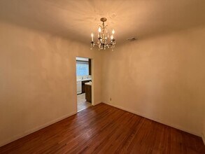 321 N Griffith Park Dr in Burbank, CA - Building Photo - Building Photo