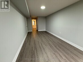 2 Neptune Dr in Toronto, ON - Building Photo - Building Photo