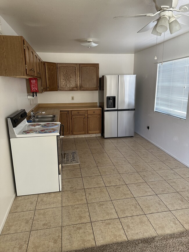 862 Del Rey Dr, Unit #C