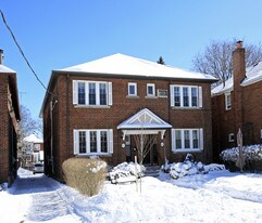 15-17 Preston Pl in Toronto, ON - Building Photo