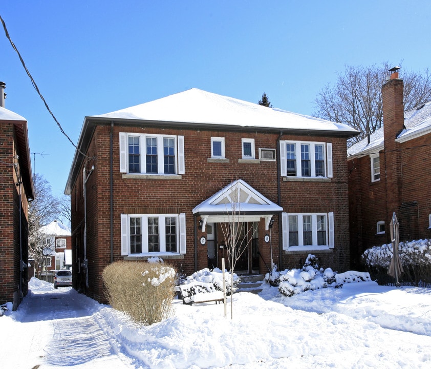 15-17 Preston Pl in Toronto, ON - Building Photo