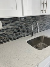 121 Stone St, Unit 1 in Newark, NJ - Building Photo - Building Photo