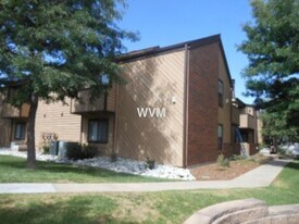 12013 E Harvard Ave in Aurora, CO - Building Photo