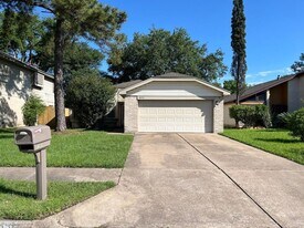 10550 Walnut Glen Dr in Houston, TX - Building Photo