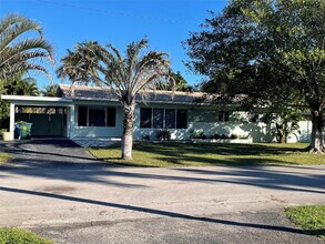 1575 NE 47th St in Oakland Park, FL - Building Photo - Building Photo