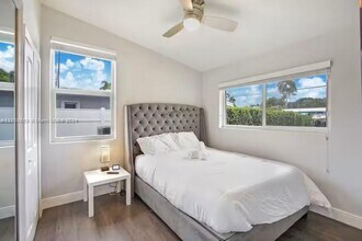2442 Bimini Ln in Fort Lauderdale, FL - Building Photo - Building Photo