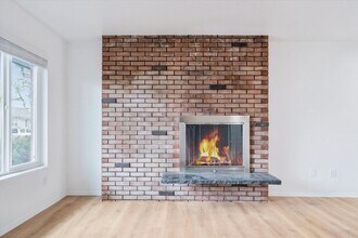 5143-5145-5145 SE Knight St in Portland, OR - Building Photo - Building Photo