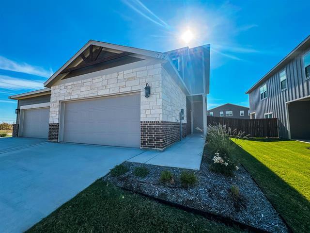 732 Blackland dr in Venus, TX - Building Photo - Building Photo