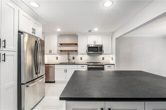 2751 Farmstead Rd in Smyrna, GA - Building Photo - Building Photo