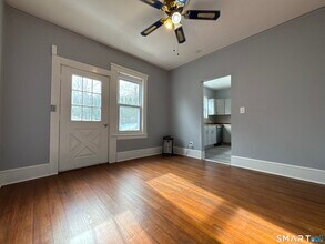 44 Sinawoy Rd in Greenwich, CT - Building Photo - Building Photo