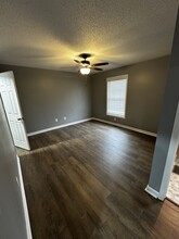 3389 S Oaklawn Cir in Bloomington, IN - Foto de edificio - Building Photo