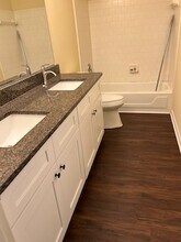 10705 Glenbarr Dr in Duluth, GA - Building Photo - Building Photo