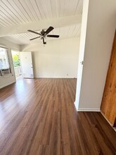 7036 Hawthorn Ave-Unit -8 in Los Angeles, CA - Building Photo - Building Photo
