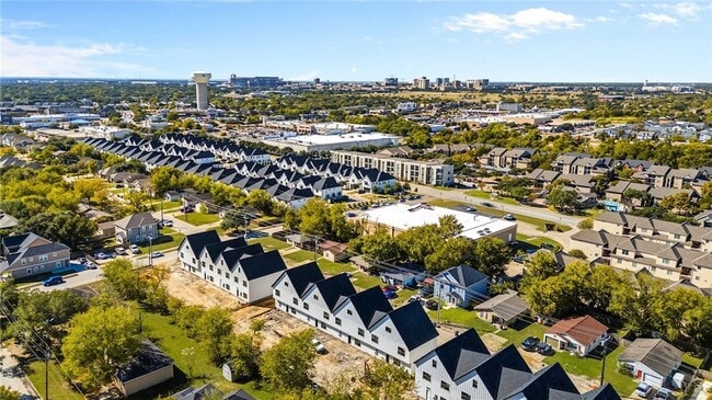 307B Sterling St in College Station, TX - Building Photo - Building Photo